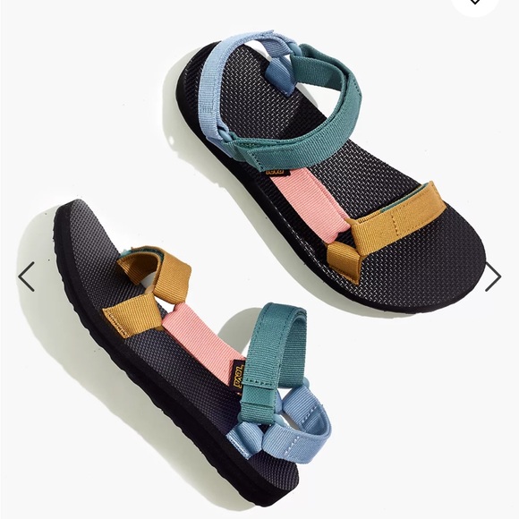 Teva Shoes - Teva Original Universal Sandal in Colorblock size 10 New! Rare